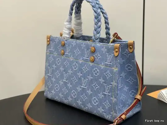 First bag ru LOUIS ONTHEGO PM-25*19*11.5cm VUITTON 0508